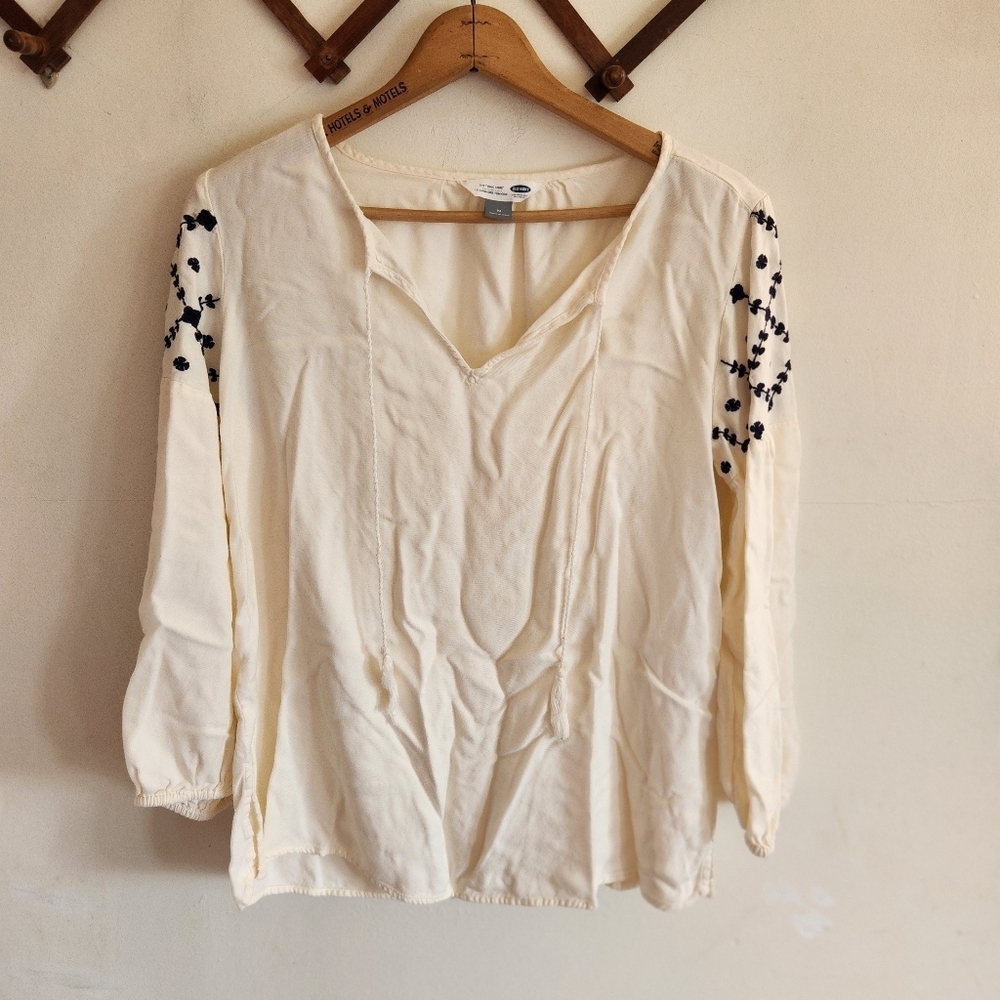 Old Navy Cream V-Neck Tunic Shirt Blue Embroidered Sleeves Long Sleeve Peasant M